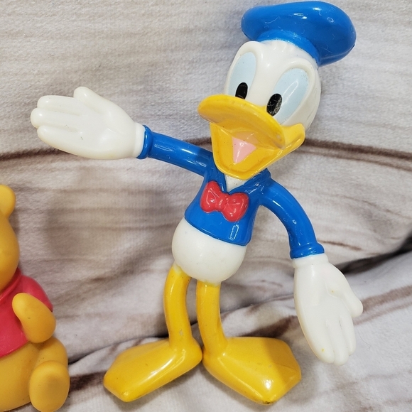 Disney Figures Vintage Winnie The Pooh Piglet Donald Duck Play Figures - Picture 4 of 9